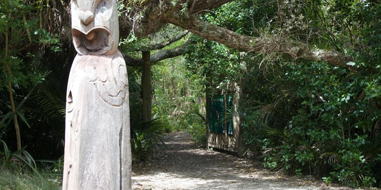 Maori Carving (Wenderholm Regional Park)