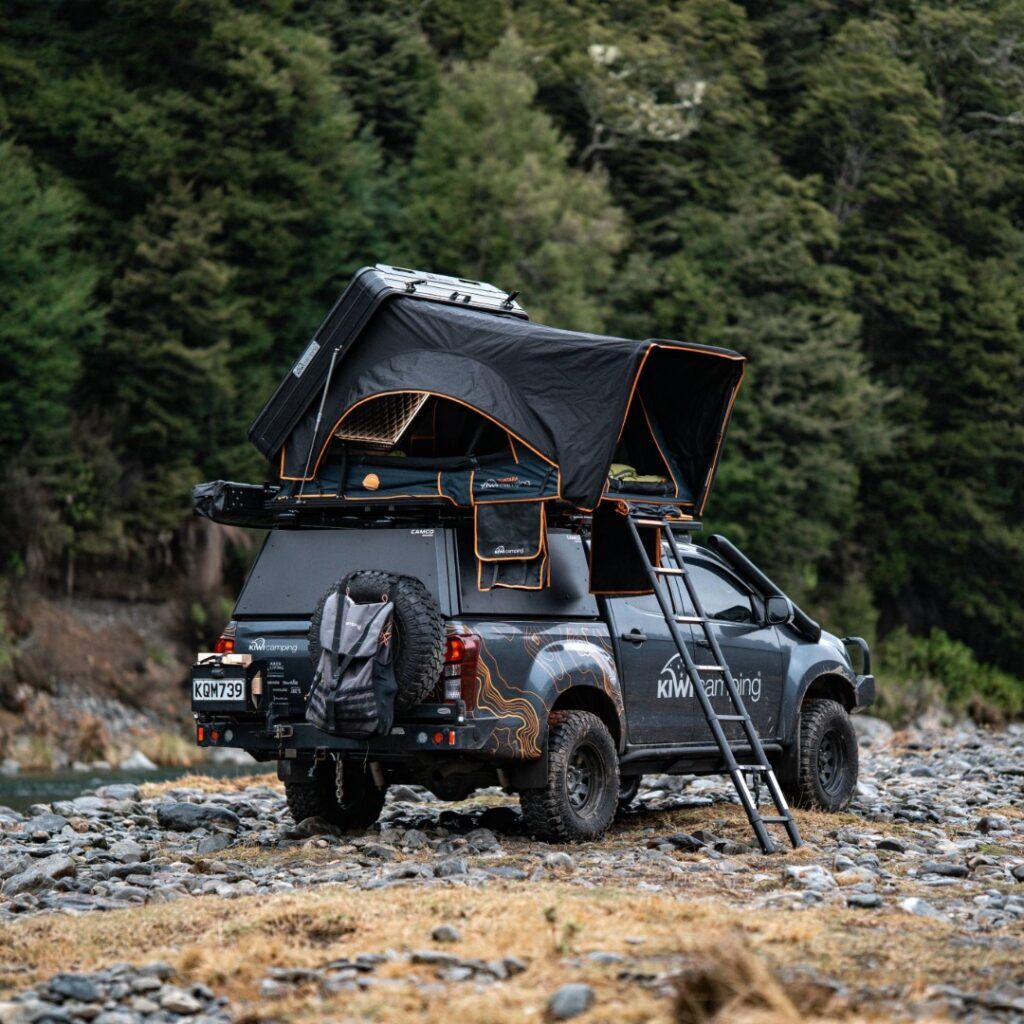kiwi camping tuatara pinnacle side