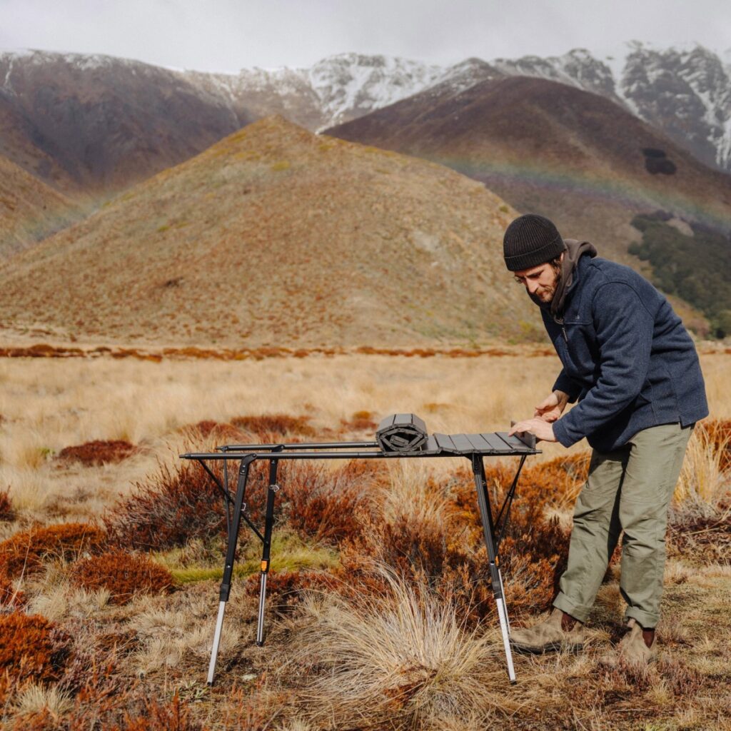 kiwi camping roller top table (2)