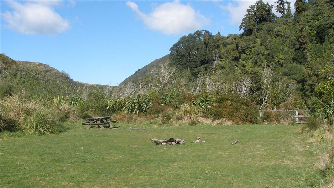 waiohine gorge campsite1920