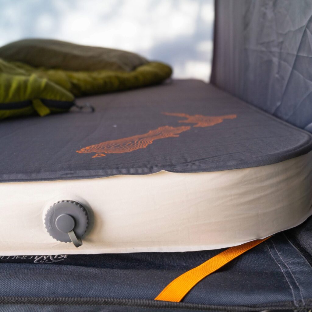 kiwi camping rover queen self inflating mattress (1)