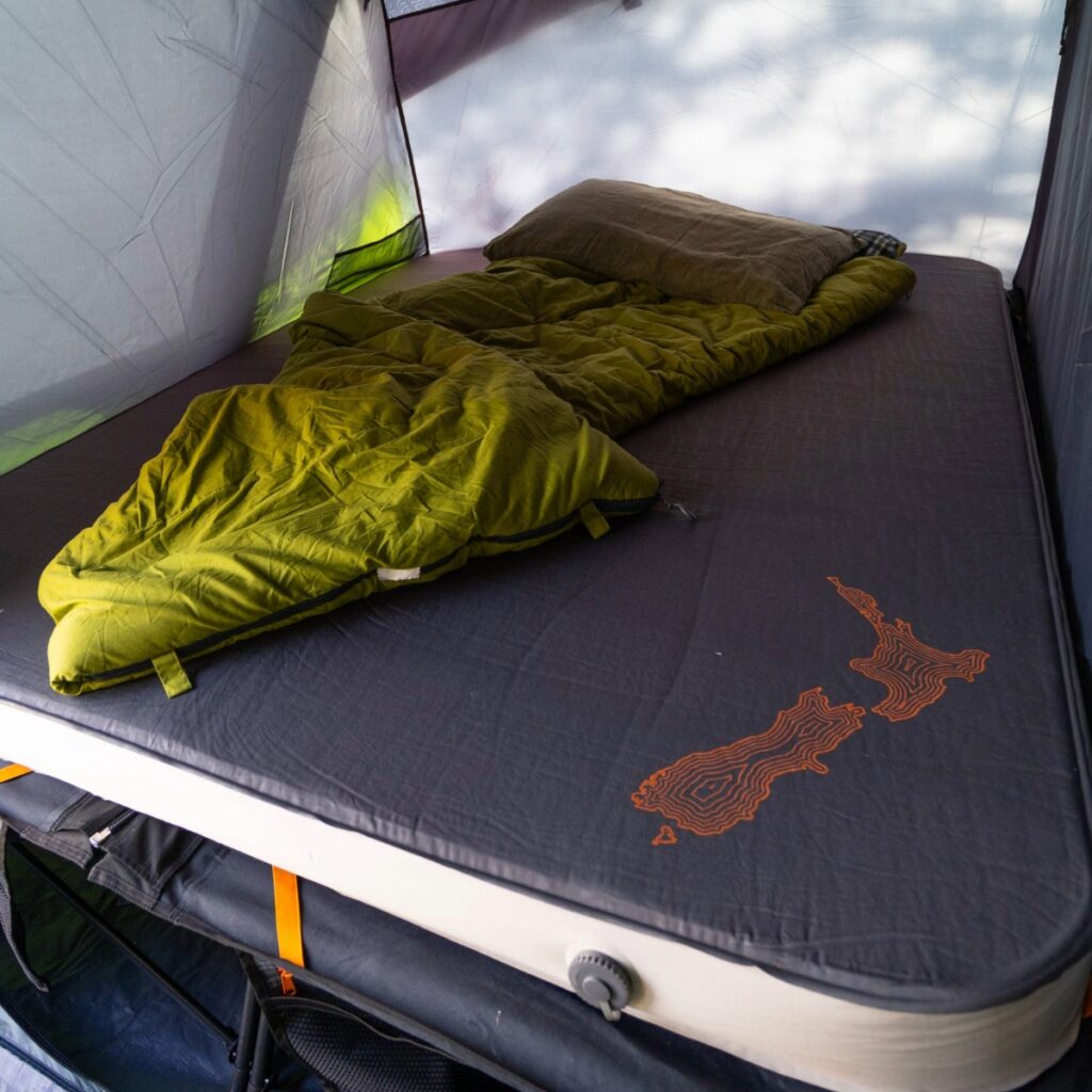 kiwi camping rover queen self inflating mattress (3)