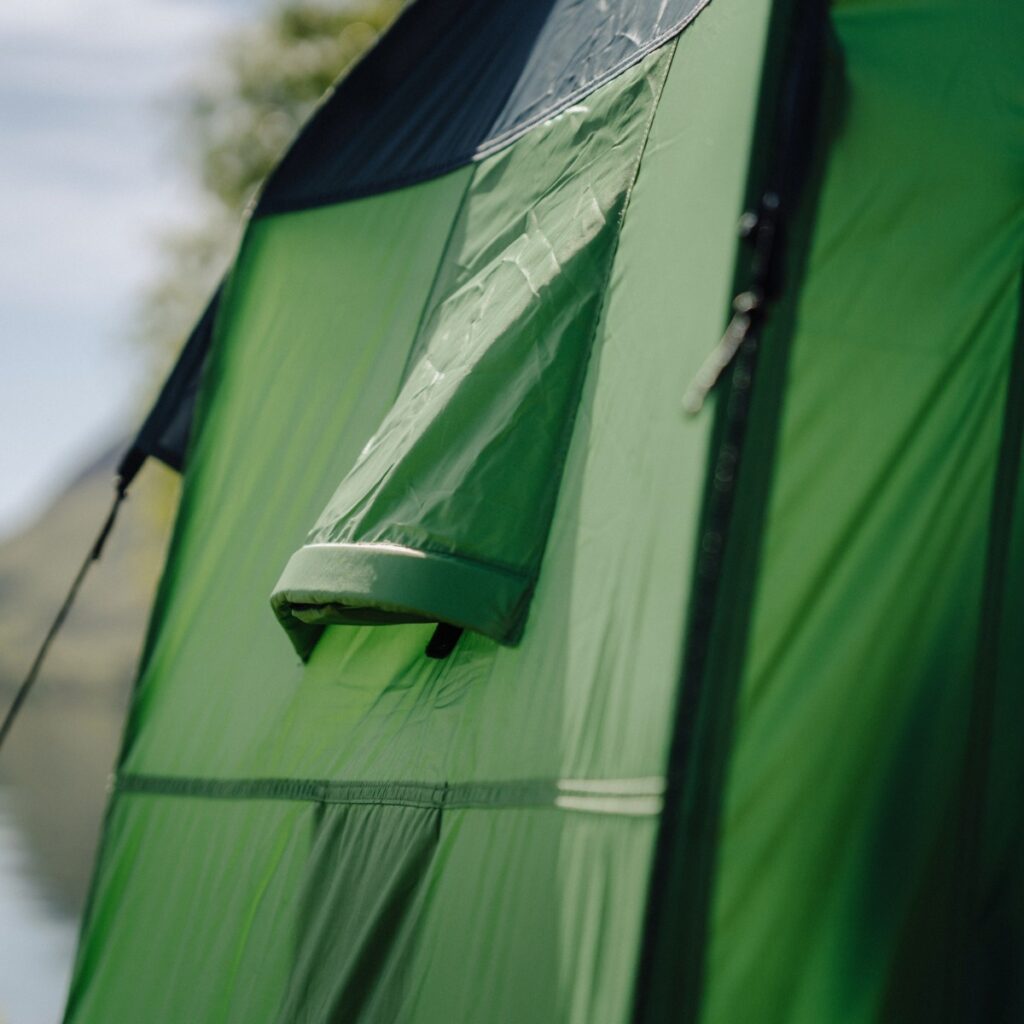 kiwi camping shower tent insitu (1)