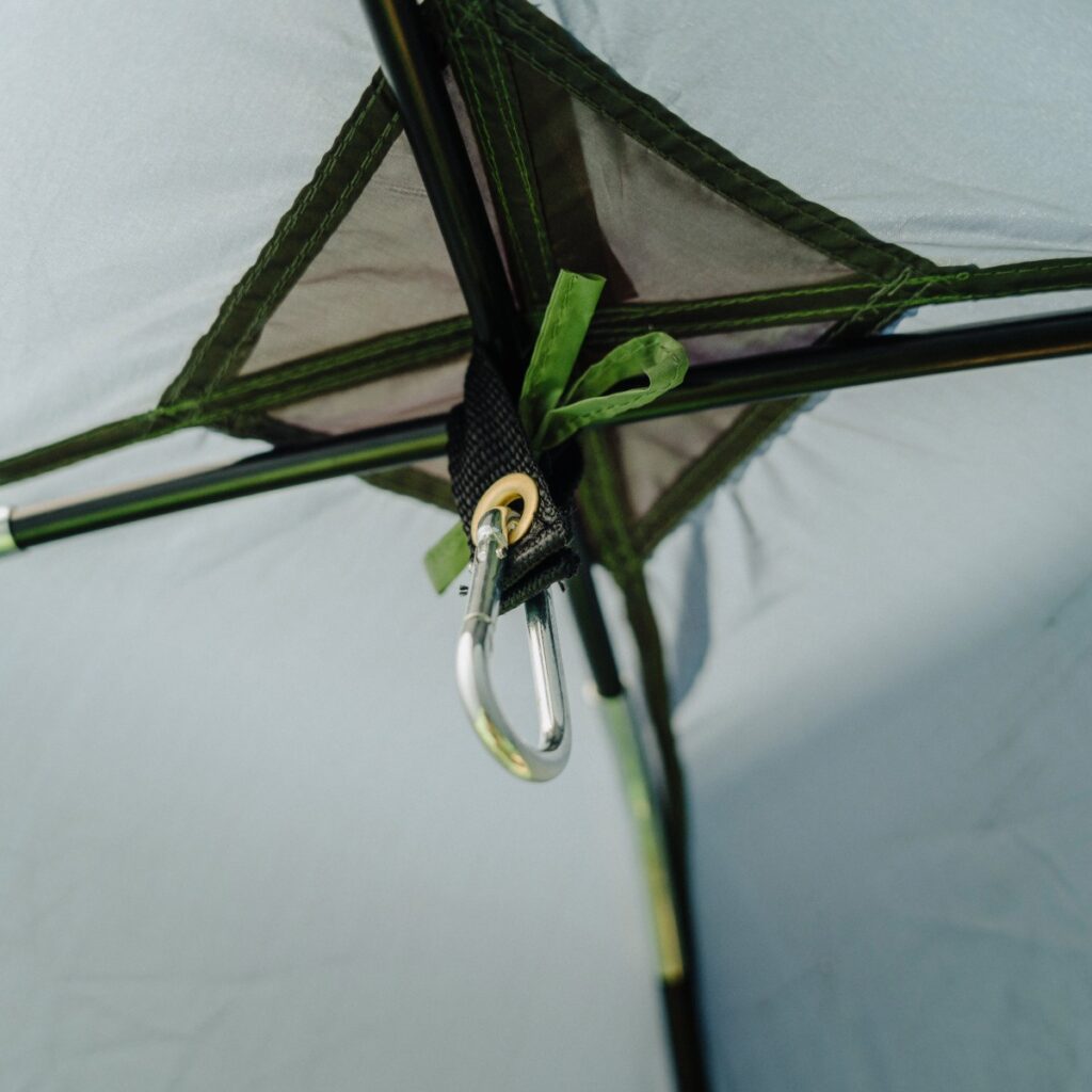 kiwi camping shower tent insitu (2)