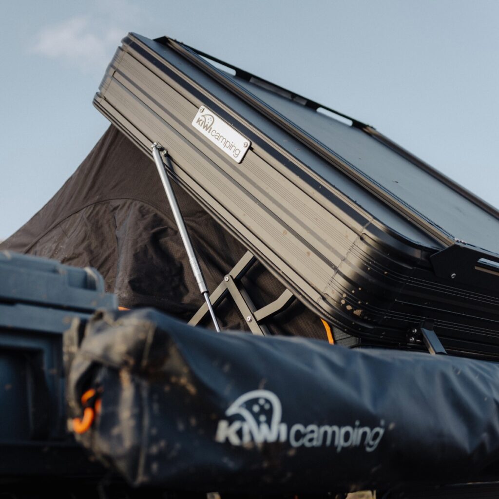 kiwi camping tuatara pinnacle roof top tent (7)